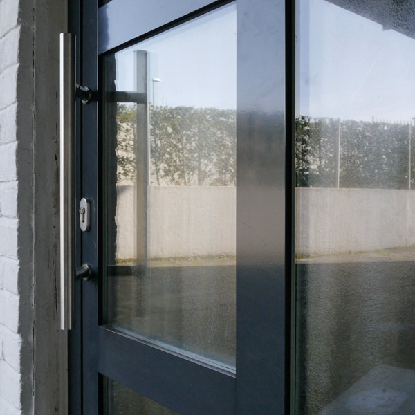 MB-70 Aluminium-Haustür